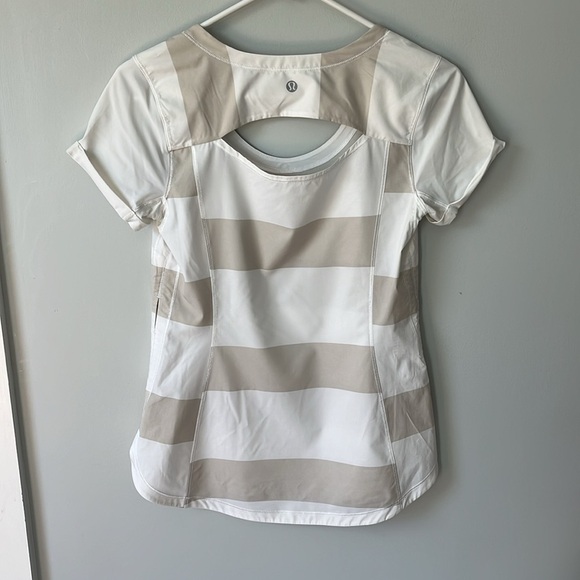 Lululemon Lightened Up Short Sleeve Stripe Tee Cashew White/White - Picture 3 of 10